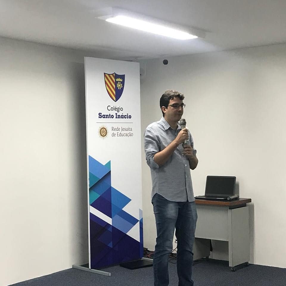 42561249_328184831277631_1409873714096280285_n